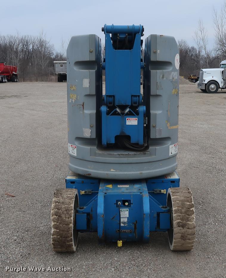 image for item DF3615 2002 Genie Z-30/20N boom lift