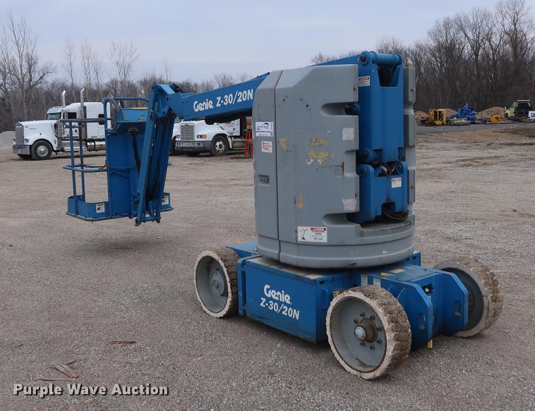 image for item DF3615 2002 Genie Z-30/20N boom lift
