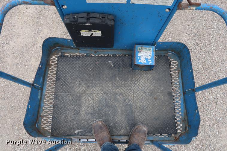 image for item DF3615 2002 Genie Z-30/20N boom lift