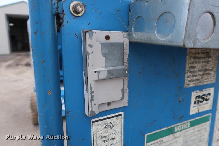 image for item DF3615 2002 Genie Z-30/20N boom lift