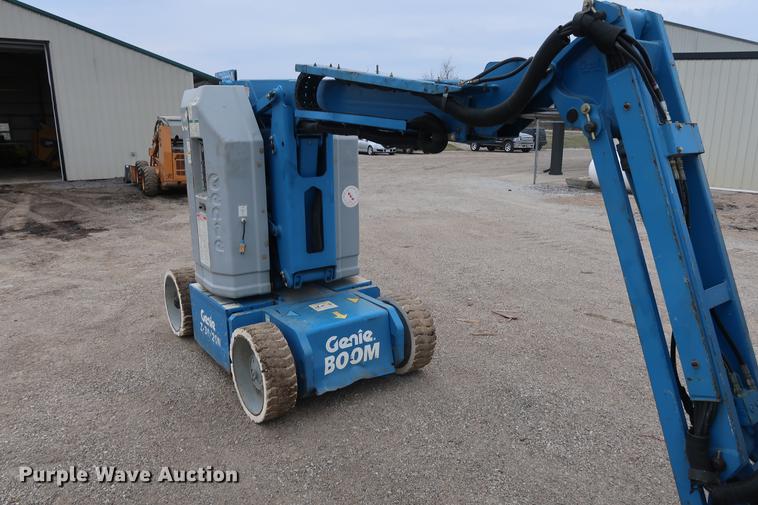 image for item DF3615 2002 Genie Z-30/20N boom lift