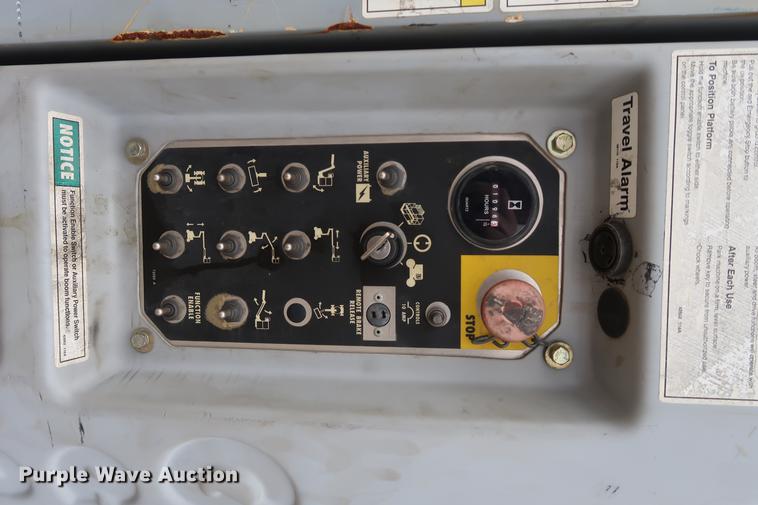 image for item DF3615 2002 Genie Z-30/20N boom lift