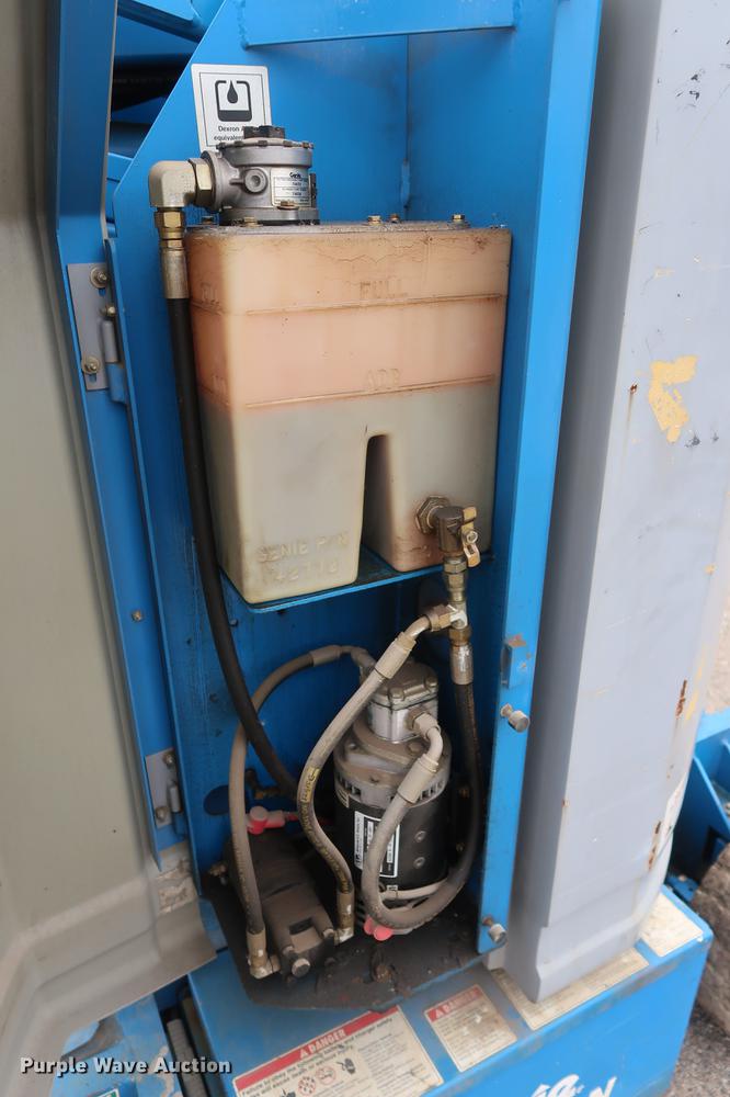 image for item DF3615 2002 Genie Z-30/20N boom lift