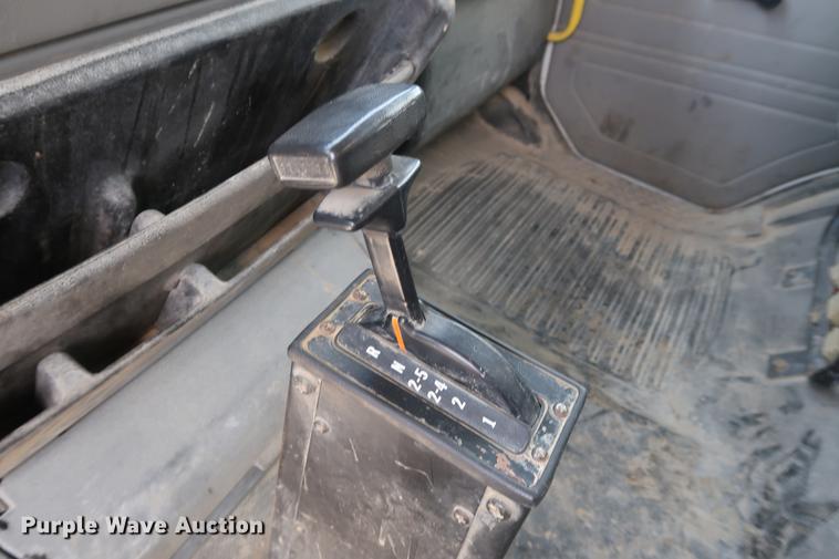 image for item DF3647 1998 Freightliner FL70 dump truck