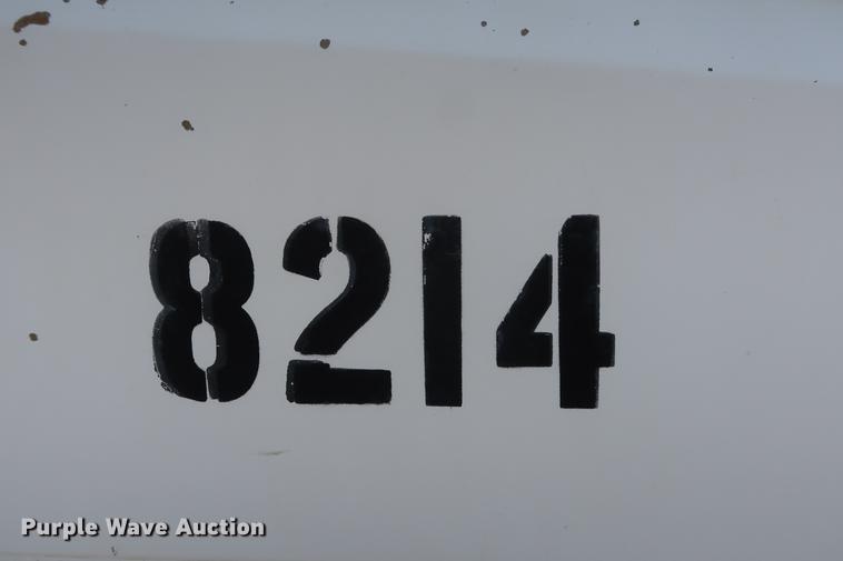 image for item DF3647 1998 Freightliner FL70 dump truck