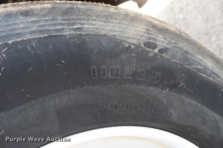 image for item DF3647 1998 Freightliner FL70 dump truck