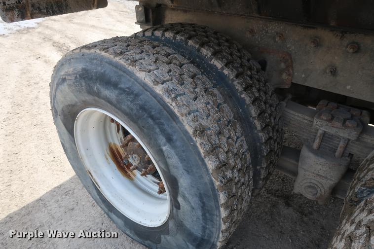 image for item DF3647 1998 Freightliner FL70 dump truck