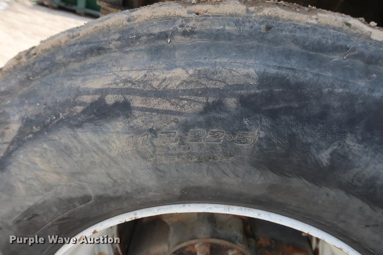 image for item DF3647 1998 Freightliner FL70 dump truck