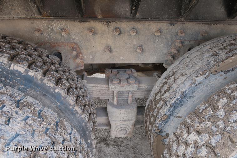 image for item DF3647 1998 Freightliner FL70 dump truck