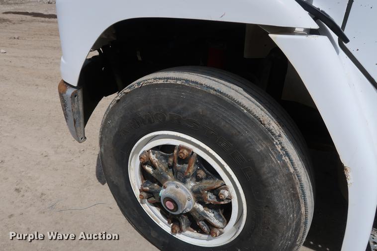 image for item DF3647 1998 Freightliner FL70 dump truck