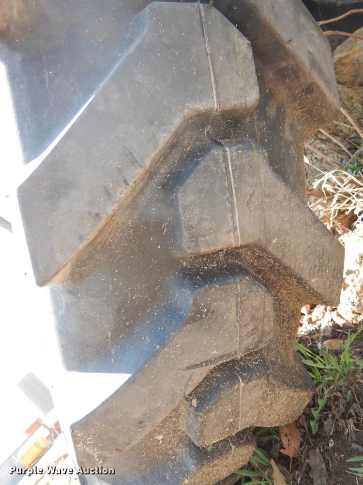 image for item DN9462 (4) Deestone 13.00-24 tires