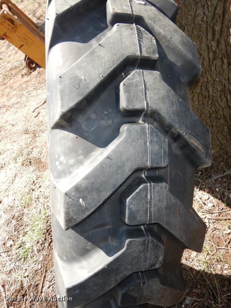image for item DN9462 (4) Deestone 13.00-24 tires