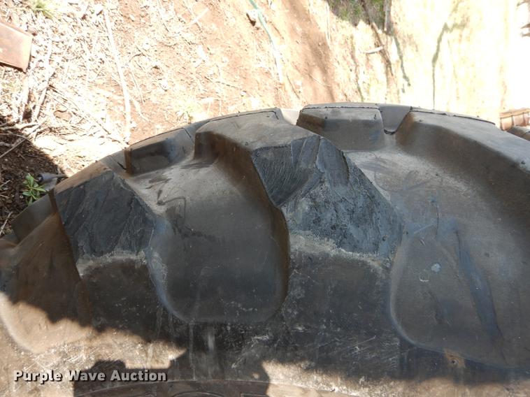 image for item DN9462 (4) Deestone 13.00-24 tires