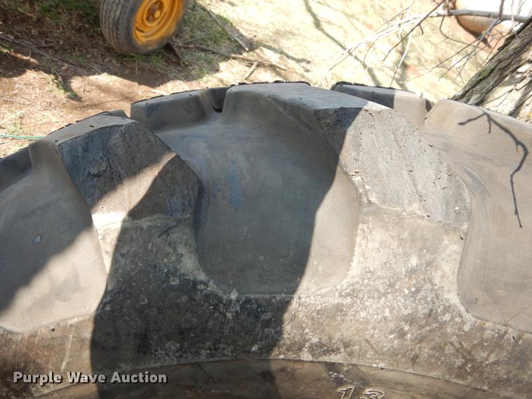 image for item DN9462 (4) Deestone 13.00-24 tires