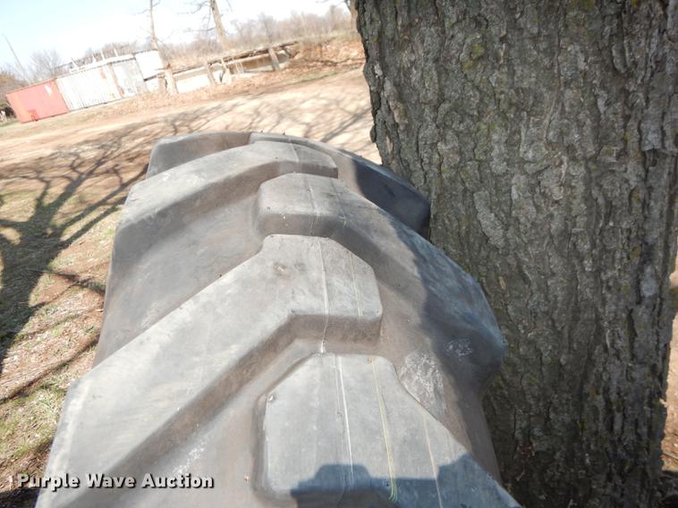 image for item DN9462 (4) Deestone 13.00-24 tires