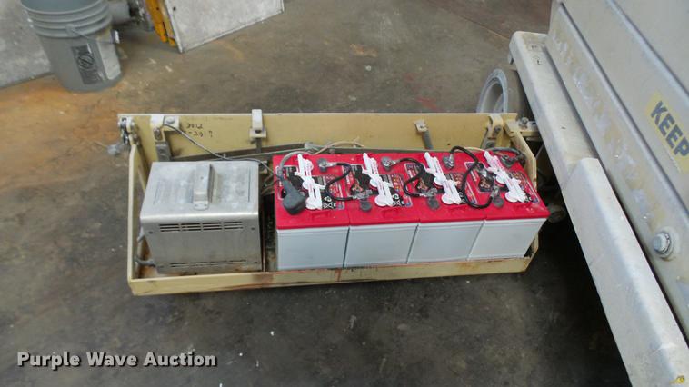 image for item DP9558 2002 JLG 3246E2 scissor lift