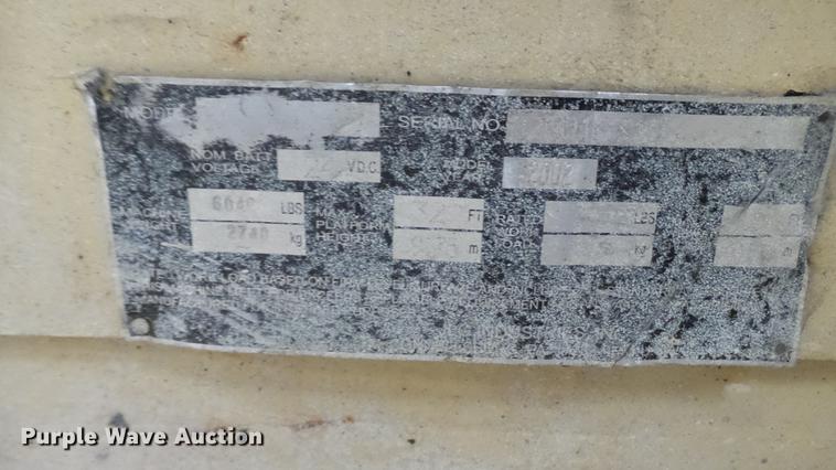 image for item DP9558 2002 JLG 3246E2 scissor lift