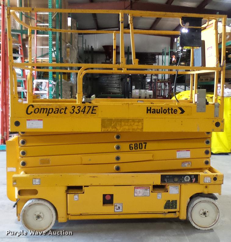 image for item DP9569 2006 Haulotte 3347E scissor lift