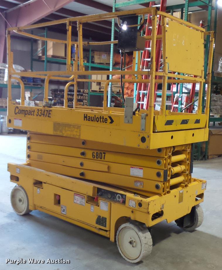image for item DP9569 2006 Haulotte 3347E scissor lift