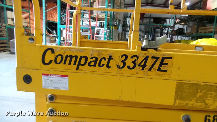 image for item DP9569 2006 Haulotte 3347E scissor lift