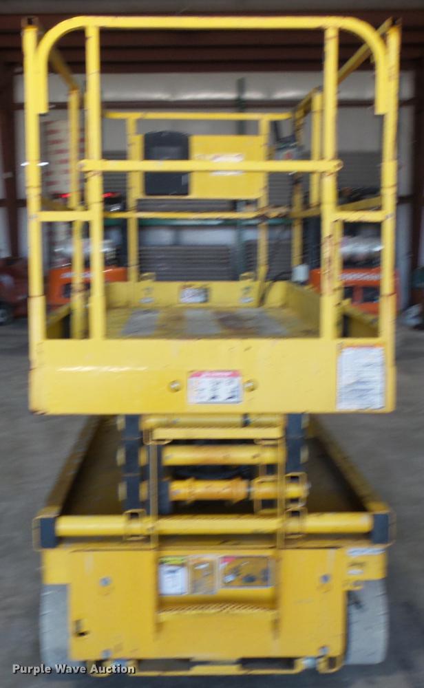 image for item DP9570 2001 Haulotte 2746E scissor lift
