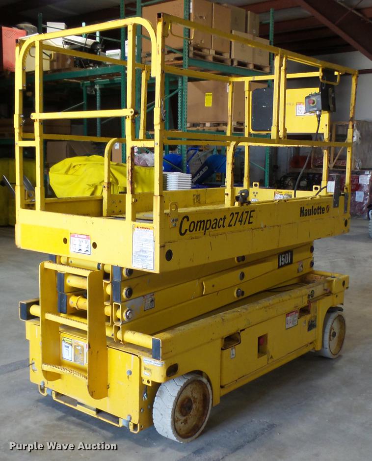 image for item DP9570 2001 Haulotte 2746E scissor lift