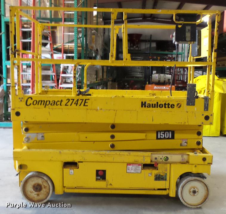 image for item DP9570 2001 Haulotte 2746E scissor lift