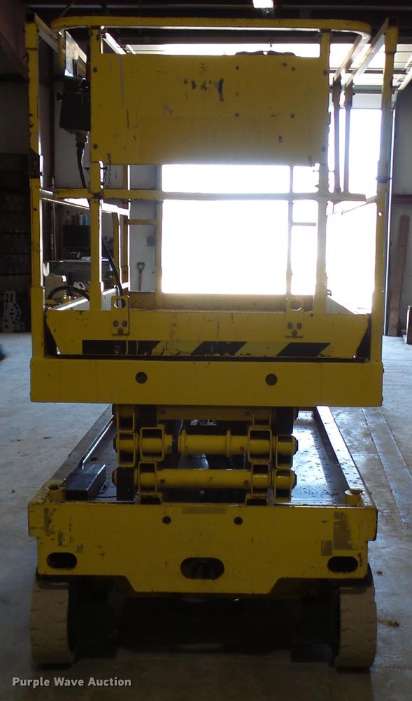 image for item DP9570 2001 Haulotte 2746E scissor lift
