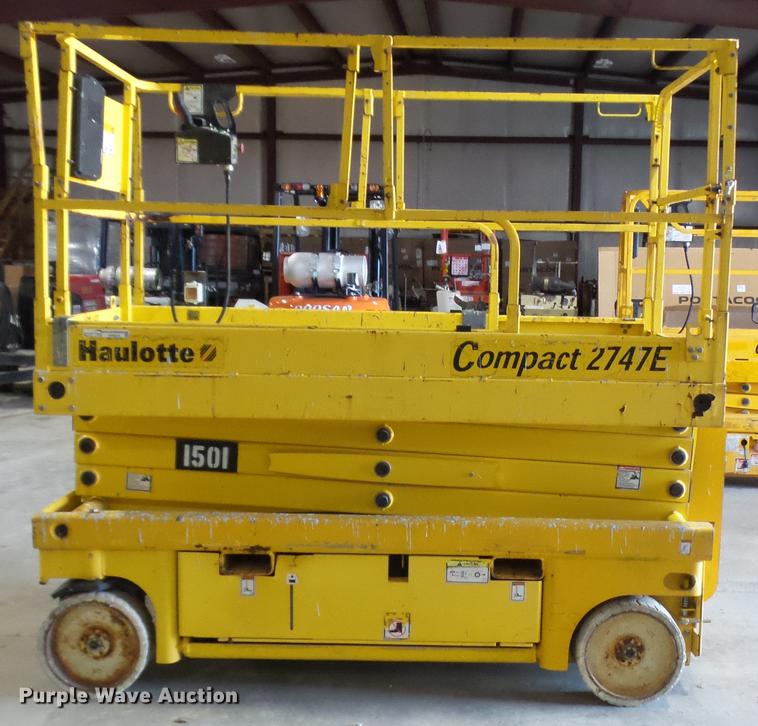image for item DP9570 2001 Haulotte 2746E scissor lift