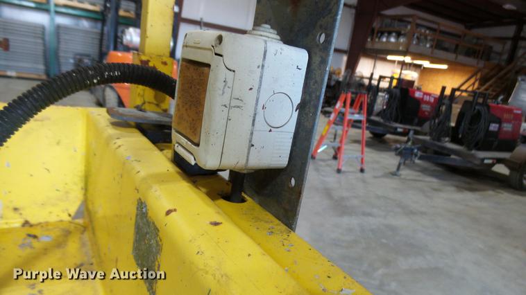 image for item DP9570 2001 Haulotte 2746E scissor lift