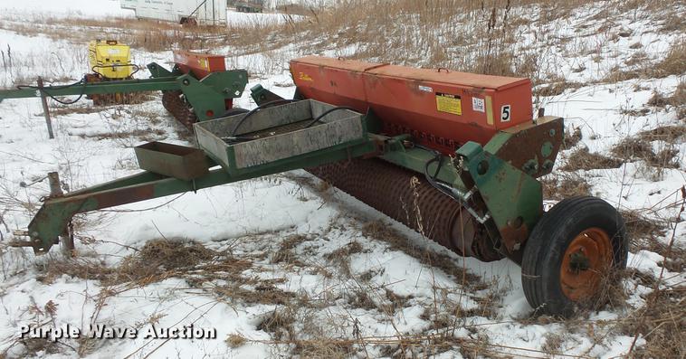 image for item DW9648 Brillion SL-10 seeder