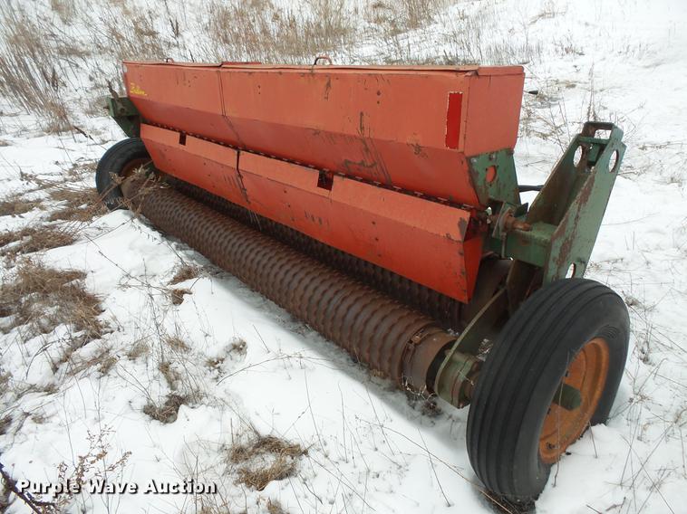 image for item DW9648 Brillion SL-10 seeder