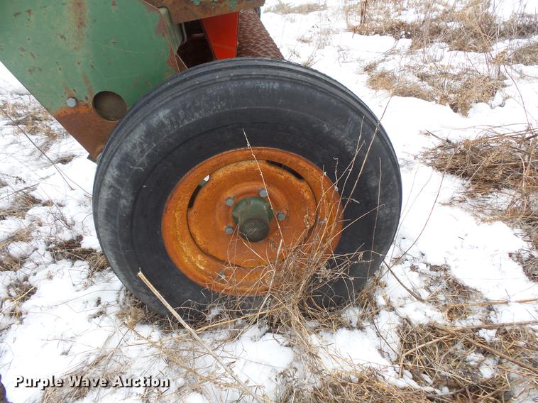 image for item DW9648 Brillion SL-10 seeder