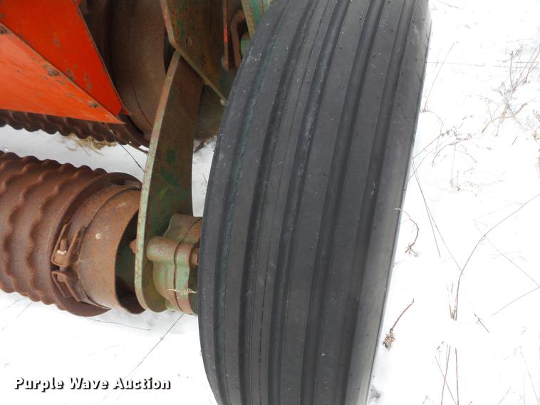 image for item DW9648 Brillion SL-10 seeder