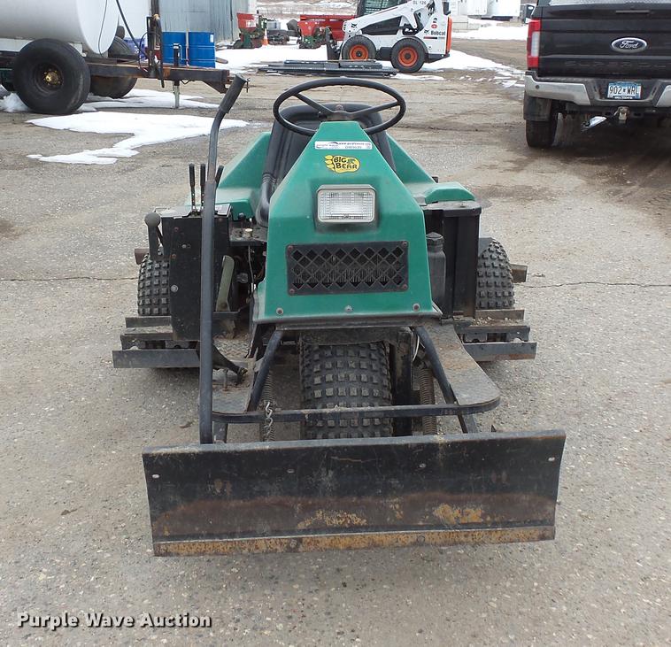 image for item DW9649 1999 Cushman Groom Master bunker rake