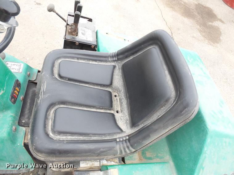 image for item DW9649 1999 Cushman Groom Master bunker rake