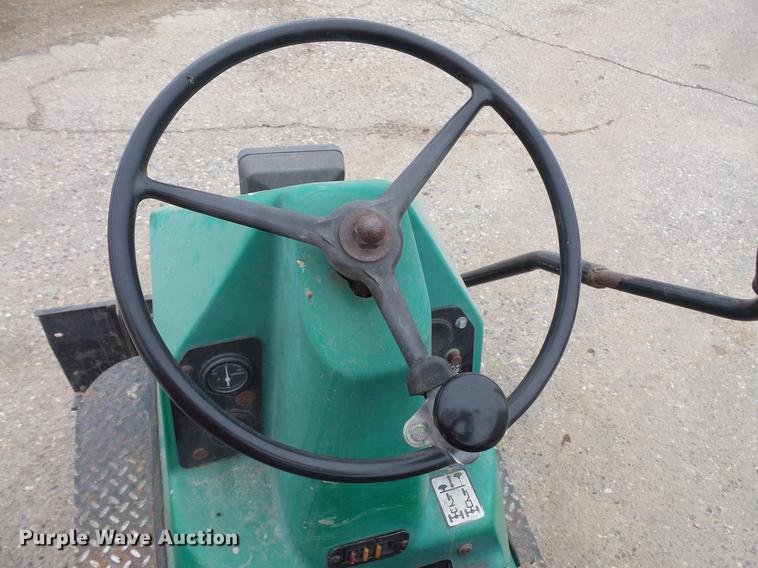 image for item DW9649 1999 Cushman Groom Master bunker rake