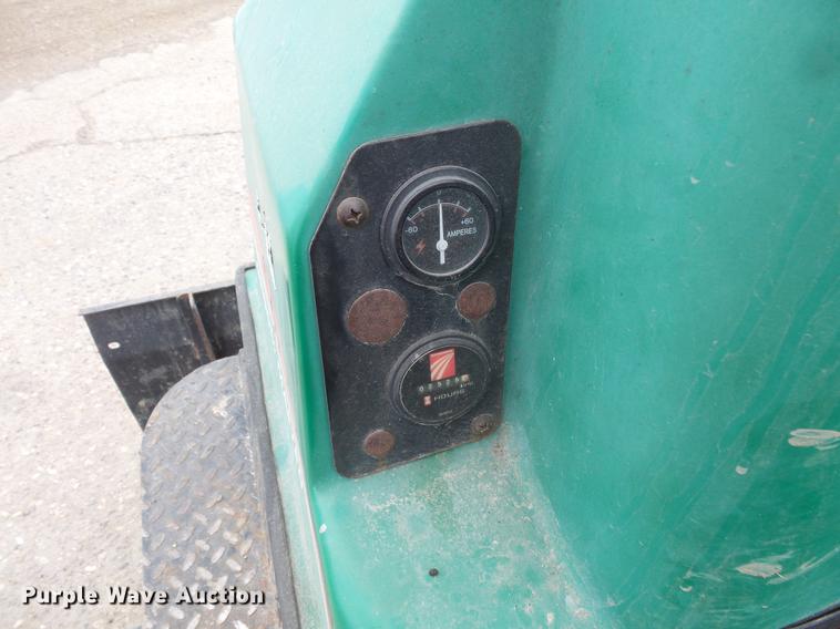 image for item DW9649 1999 Cushman Groom Master bunker rake