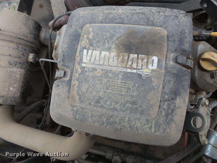 image for item DW9649 1999 Cushman Groom Master bunker rake