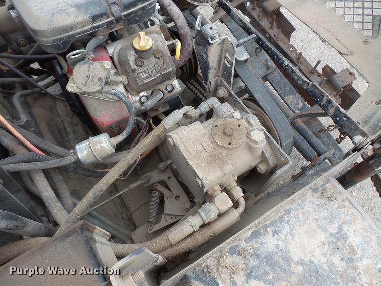 image for item DW9649 1999 Cushman Groom Master bunker rake