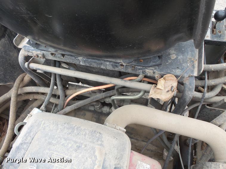 image for item DW9649 1999 Cushman Groom Master bunker rake