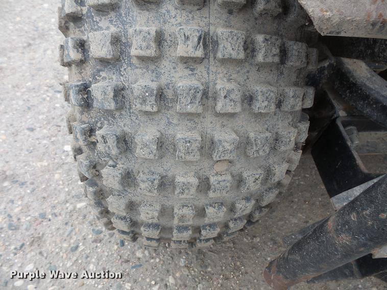 image for item DW9649 1999 Cushman Groom Master bunker rake