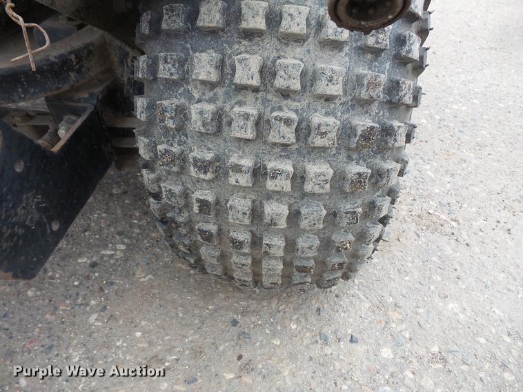 image for item DW9649 1999 Cushman Groom Master bunker rake