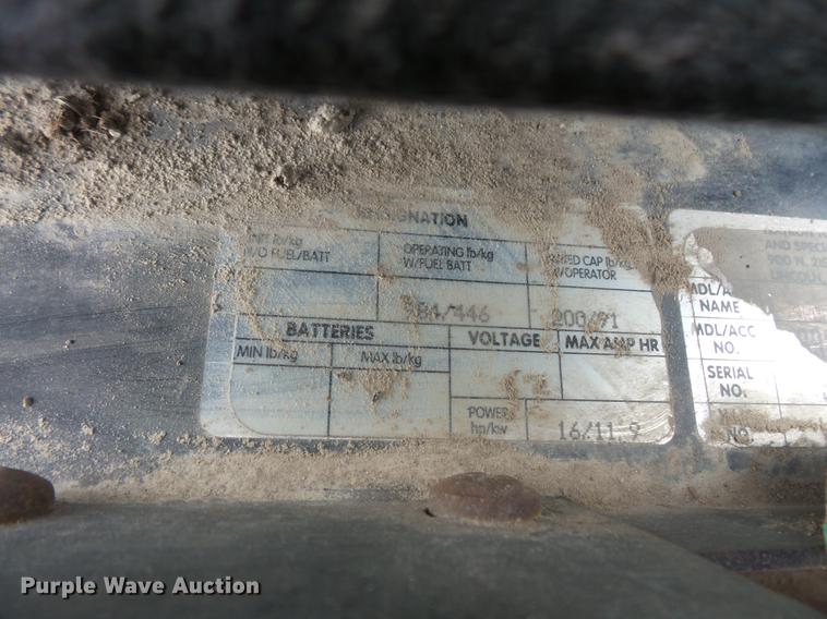 image for item DW9649 1999 Cushman Groom Master bunker rake