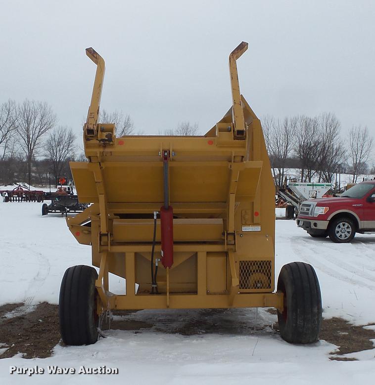 image for item DW9650 HayBuster 2564 bale processor