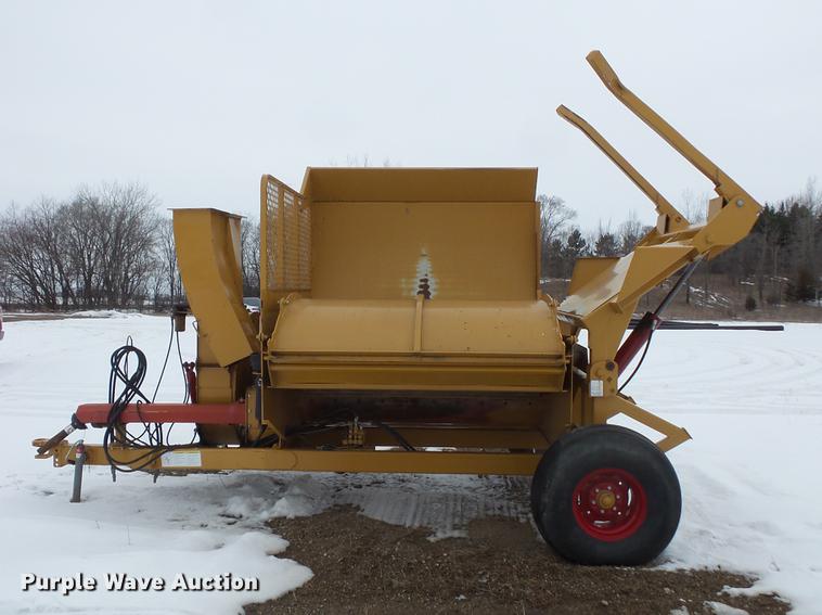 image for item DW9650 HayBuster 2564 bale processor