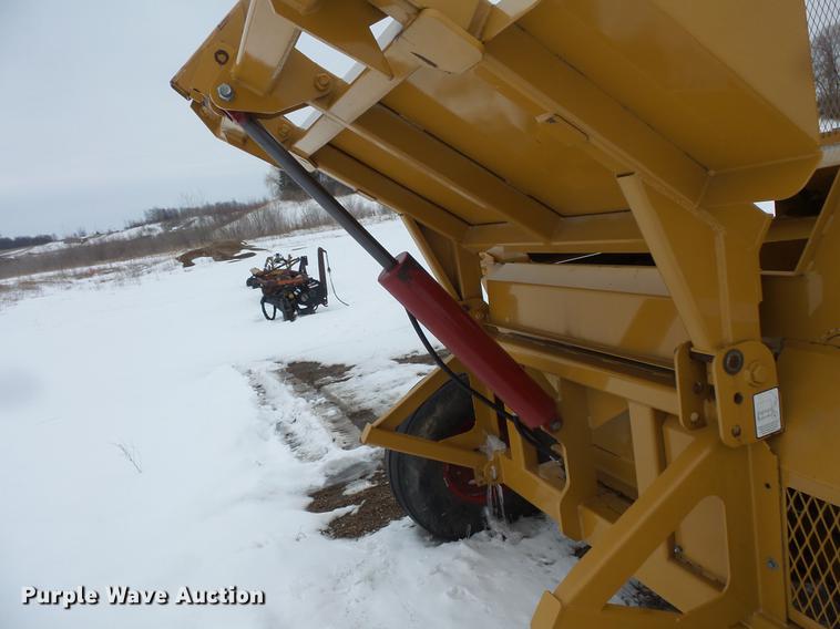 image for item DW9650 HayBuster 2564 bale processor