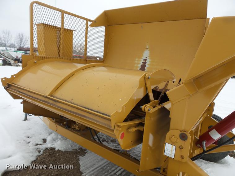 image for item DW9650 HayBuster 2564 bale processor