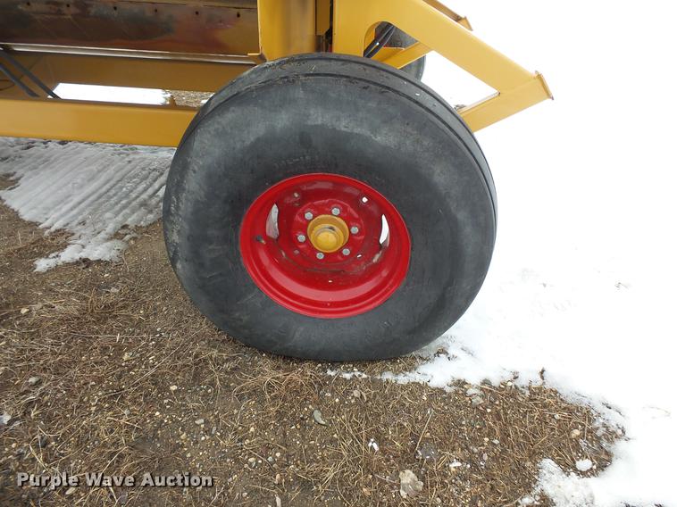 image for item DW9650 HayBuster 2564 bale processor