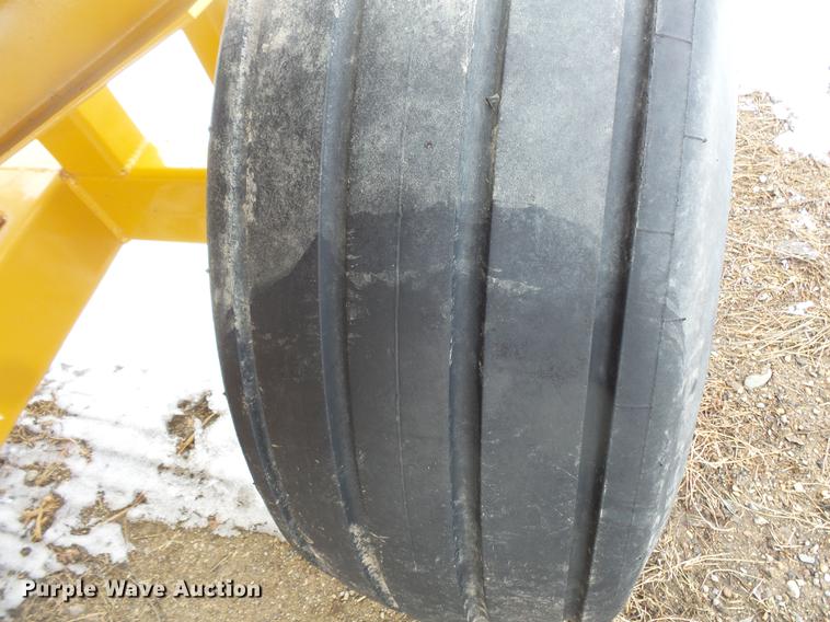 image for item DW9650 HayBuster 2564 bale processor